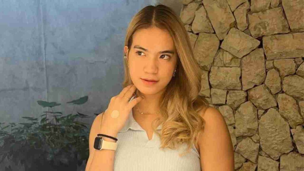 Shella Bernadetha Tetap Jadi Ikon Elegan Gresik Phonska